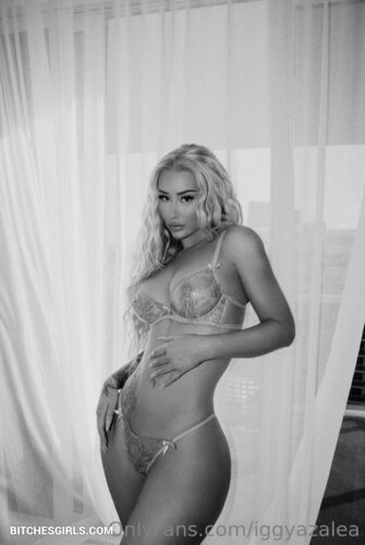 Iggy Azalea Nude Celeb - Amethyst Amelia Kelly. Celeb Leaked Nudes