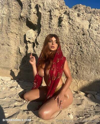 Demirose Nude Thicc - Officialdemirose Onlyfans Leaked Naked Photo